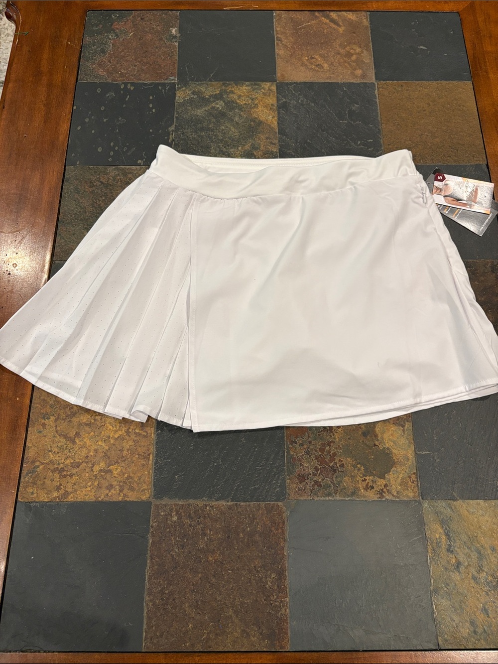 NWT Avia White Pleated Athletic Skort size small
